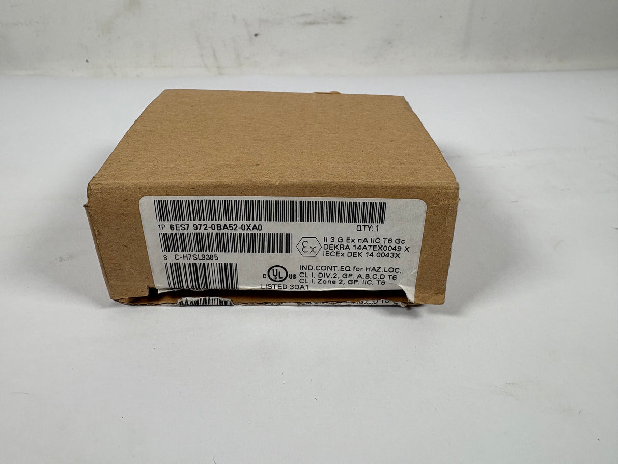 Siemens - SIMATEC DP Connecting Plug - 6ES7972 - 0BA52 - 0XA0 - New - Big Liquidators