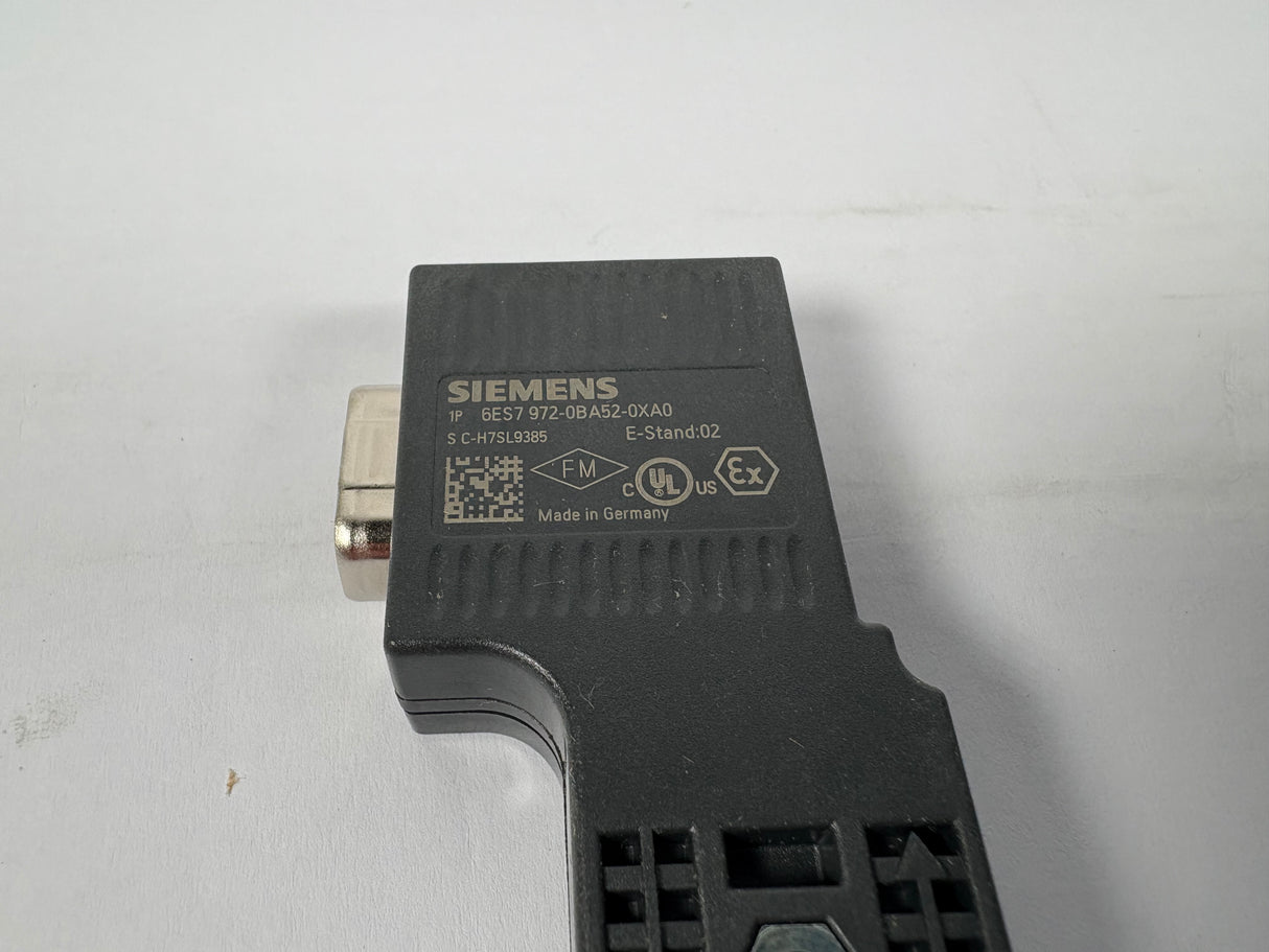 Siemens - SIMATEC DP Connecting Plug - 6ES7972 - 0BA52 - 0XA0 - New - Big Liquidators
