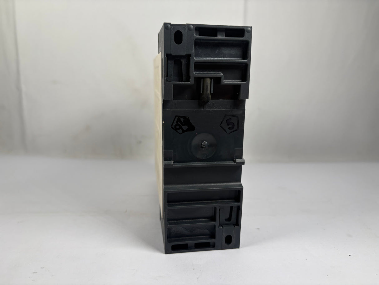 schneider Electric - Soft Starter for Asynchronous Motor - ATS01N206RT - Used - Big Liquidators