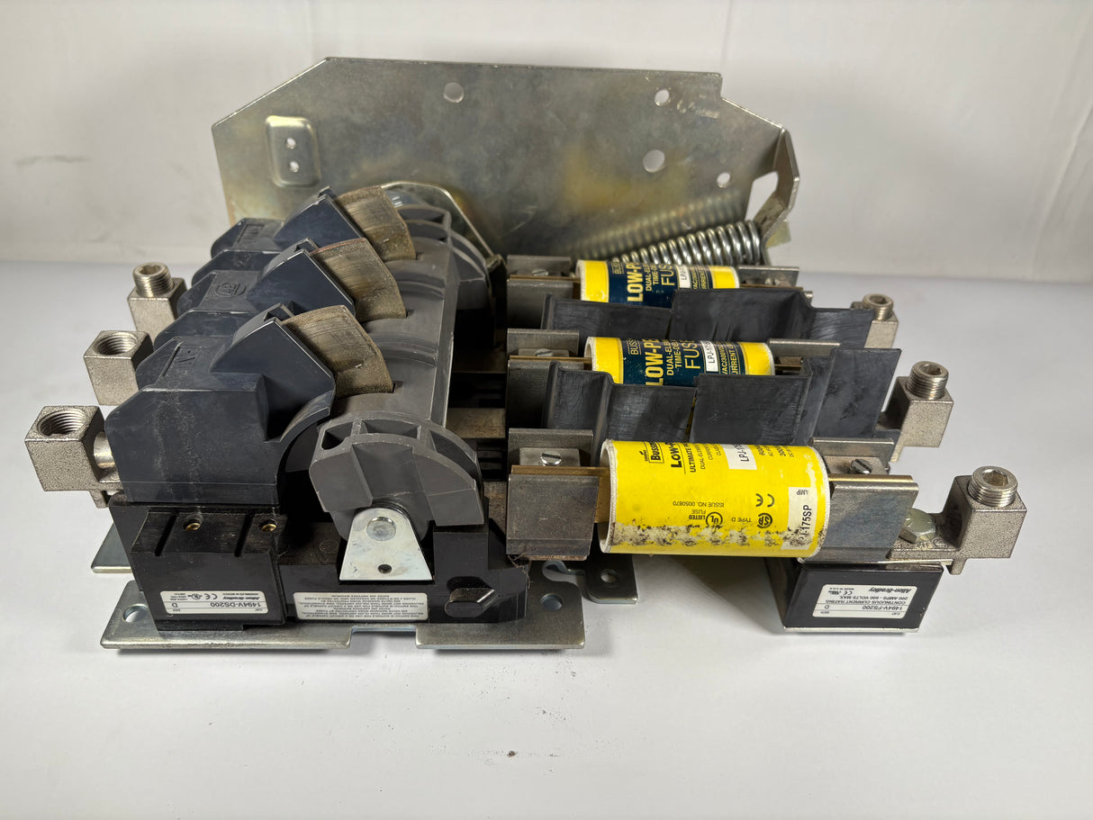 Allen Bradley - 200 AMP Disconnect Switch with Trailer Fuse Block - 1494V - DS200 w/1494V - FS200 - Used - Big Liquidators
