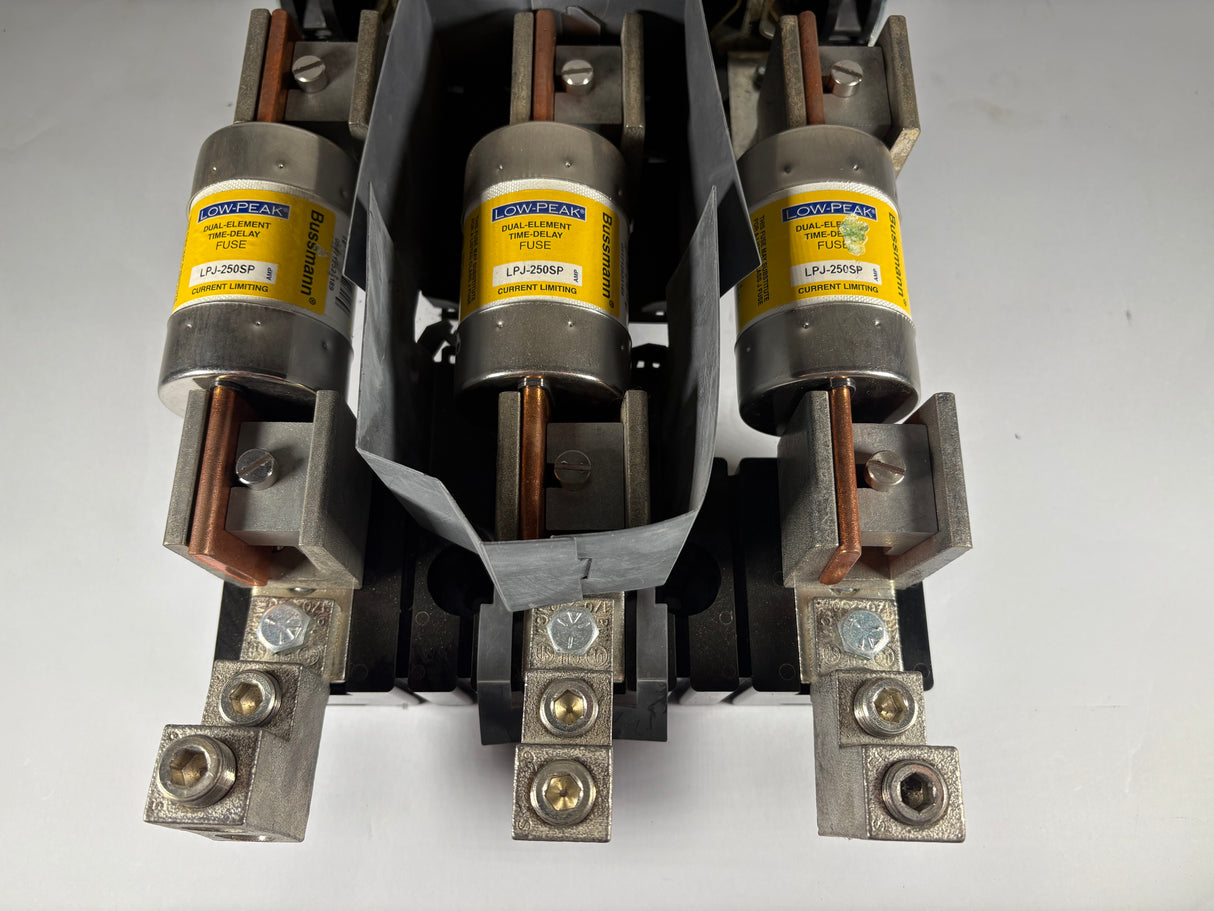 Allen Bradley - 400 AMP Disconnect Swtich with Trailor Fuse Block - 1494F - D400 w/1494F - FS400 - Used - Big Liquidators