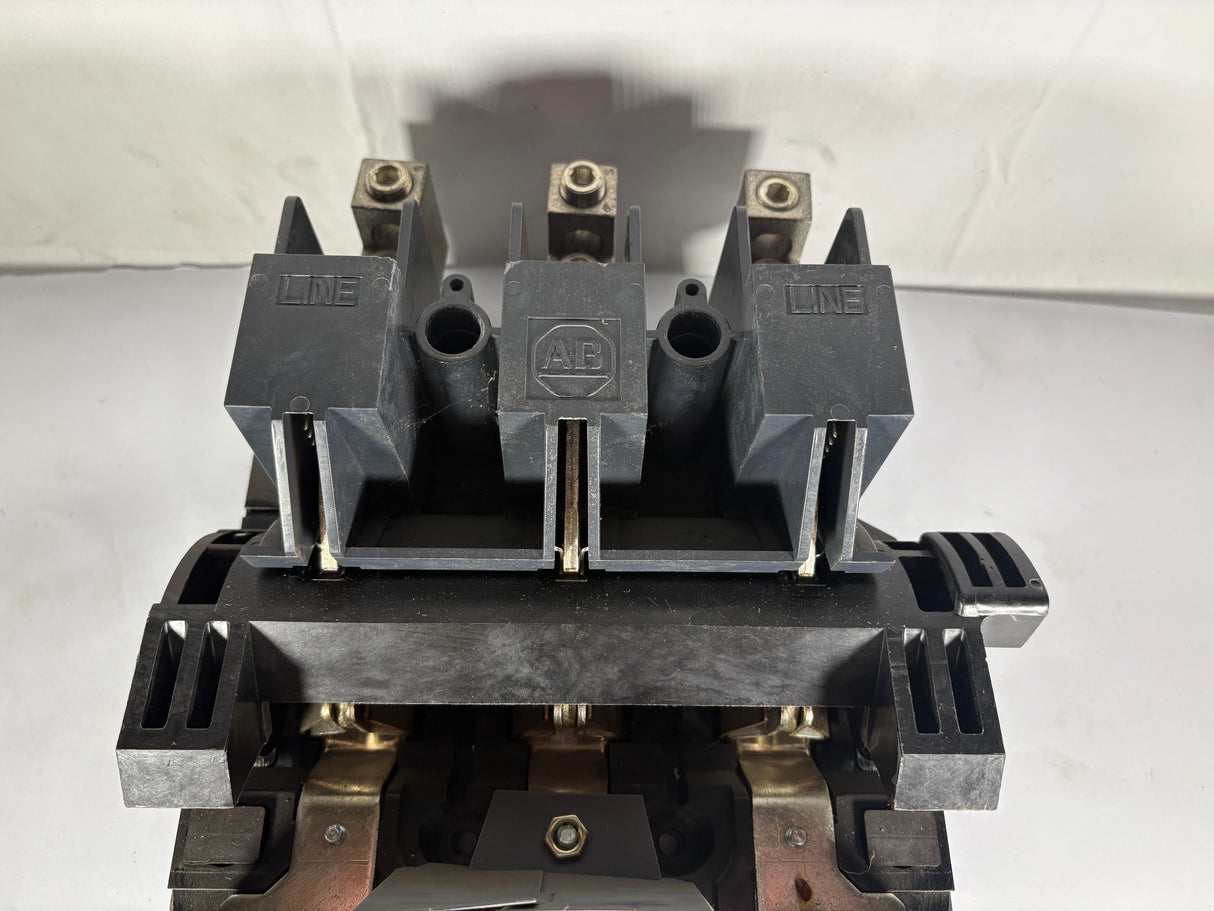 Allen Bradley - 400 AMP Disconnect Swtich with Trailor Fuse Block - 1494F - D400 w/1494F - FS400 - Used - Big Liquidators