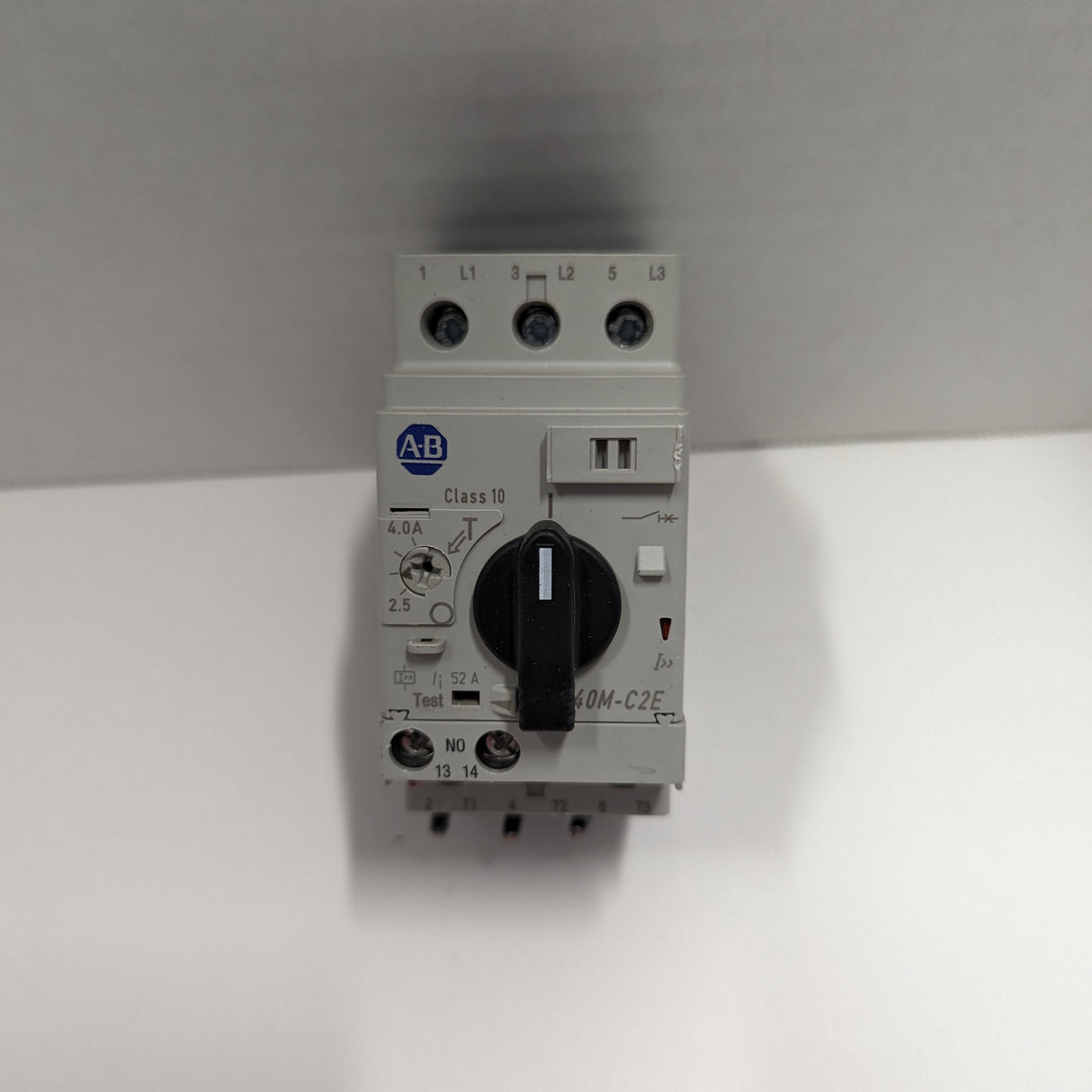 Allen-Bradley 140M-C2E-B40 - Breaker - Used