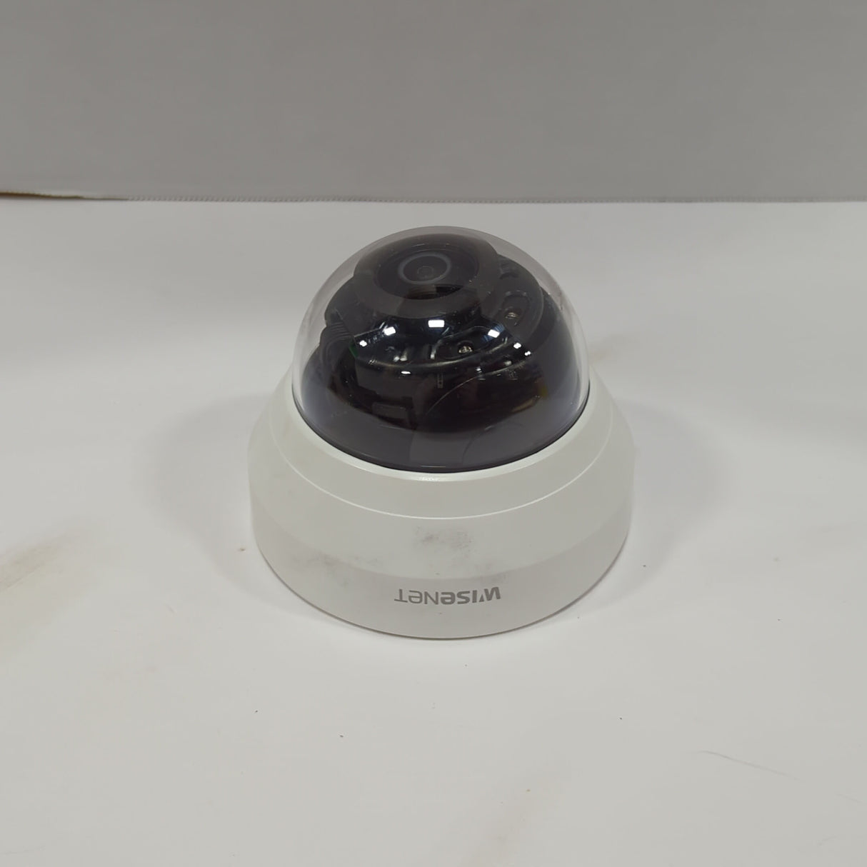 Wisenet LND-6012R Network Camera Security Camera