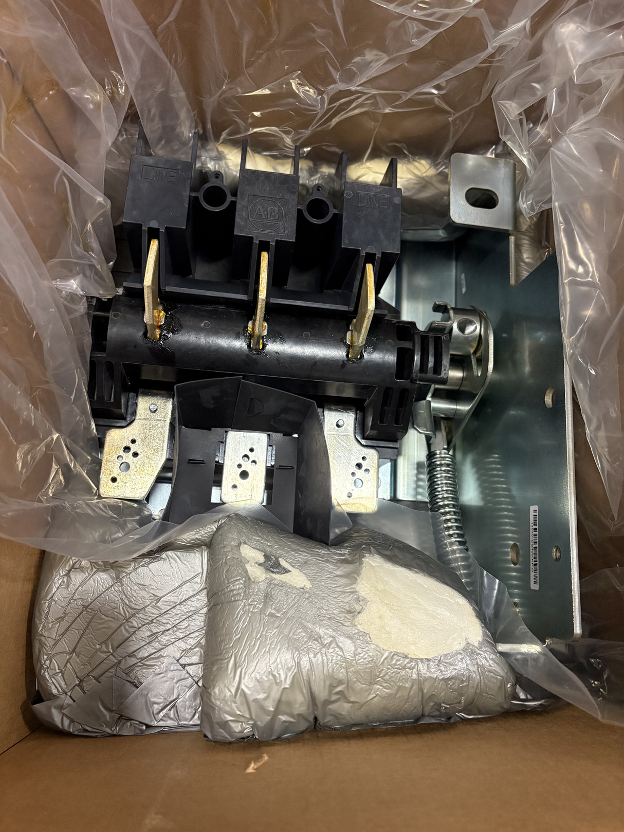 Allen Bradley - Variable Depth Disconnect Switch - 1494V - DS400 - NP D - New - Big Liquidators