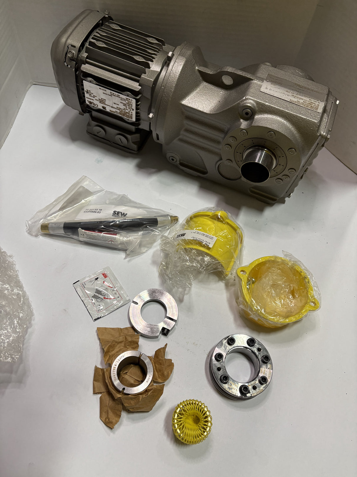 Sew - Eurodrive - 0.5 HP Electric Motor - KT47 DRS71S4 - New - Big Liquidators