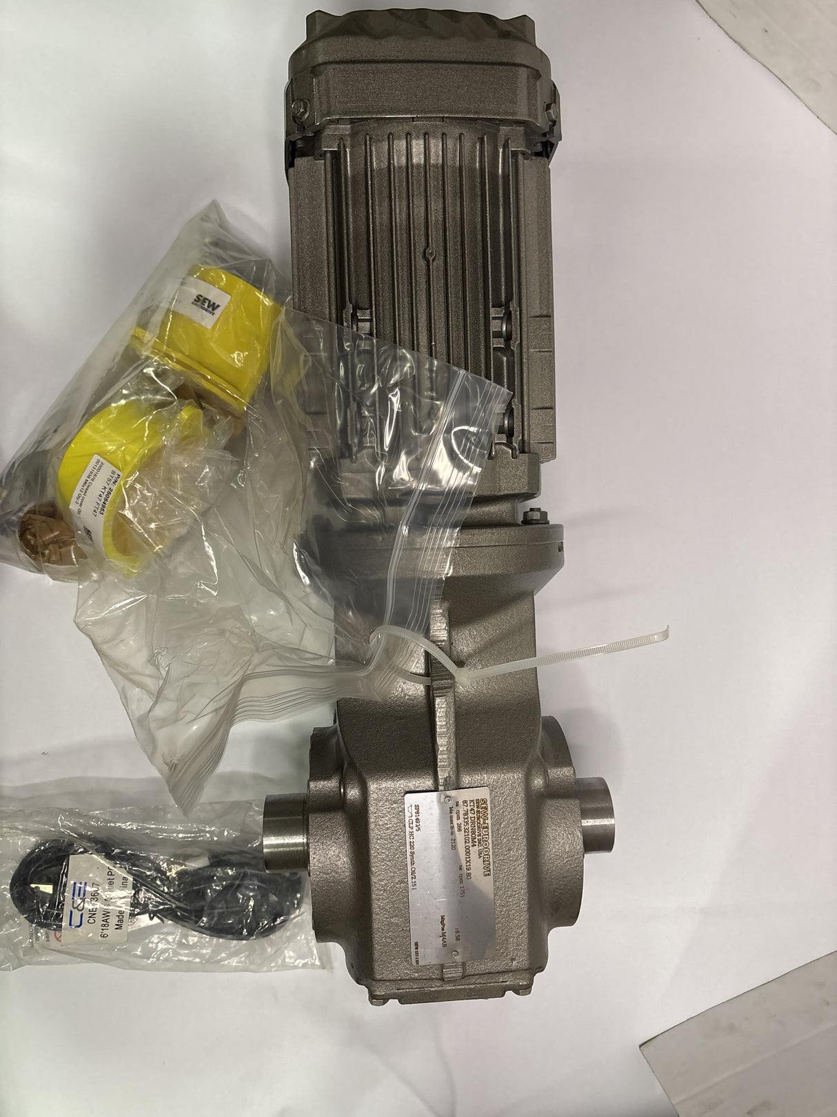 Sew - Eurodrive - 1 HP Electric Motor - KT47 DRN80M4 - New - Big Liquidators