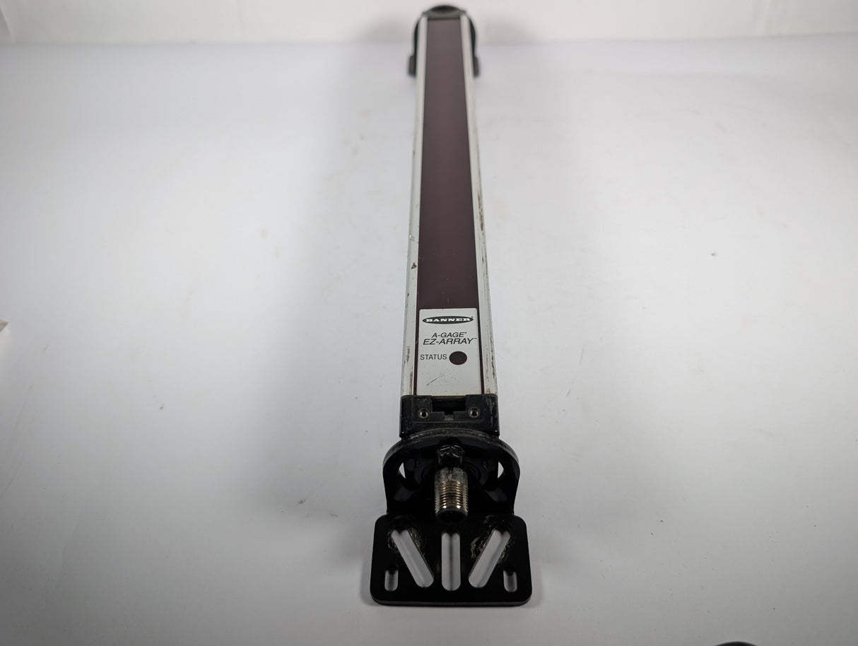 Banner - EZ - ARRAY Measuring Light Curtain: Emitter - EA5E300Q - Used - Big Liquidators