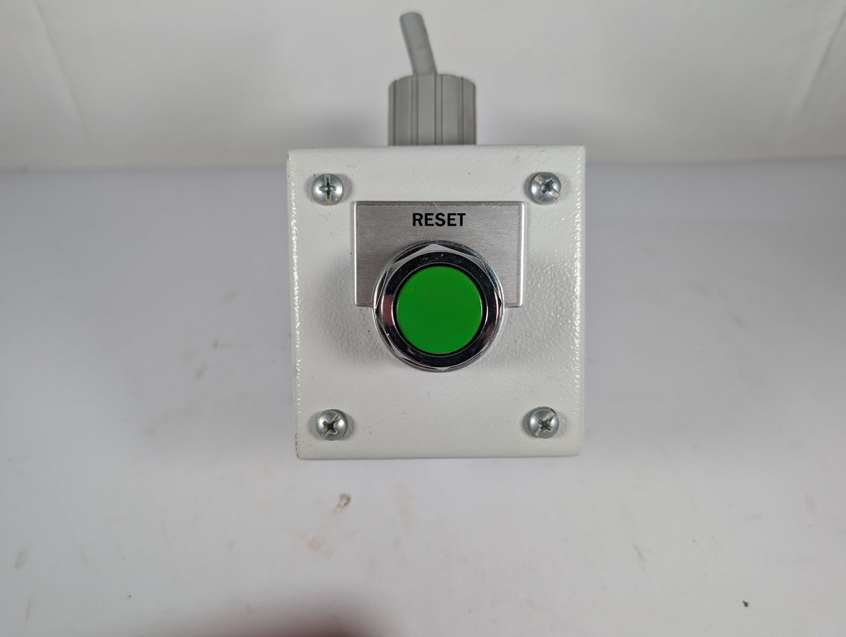 Siemens - Safety Reset Switch - W/52BAK - Used - Big Liquidators
