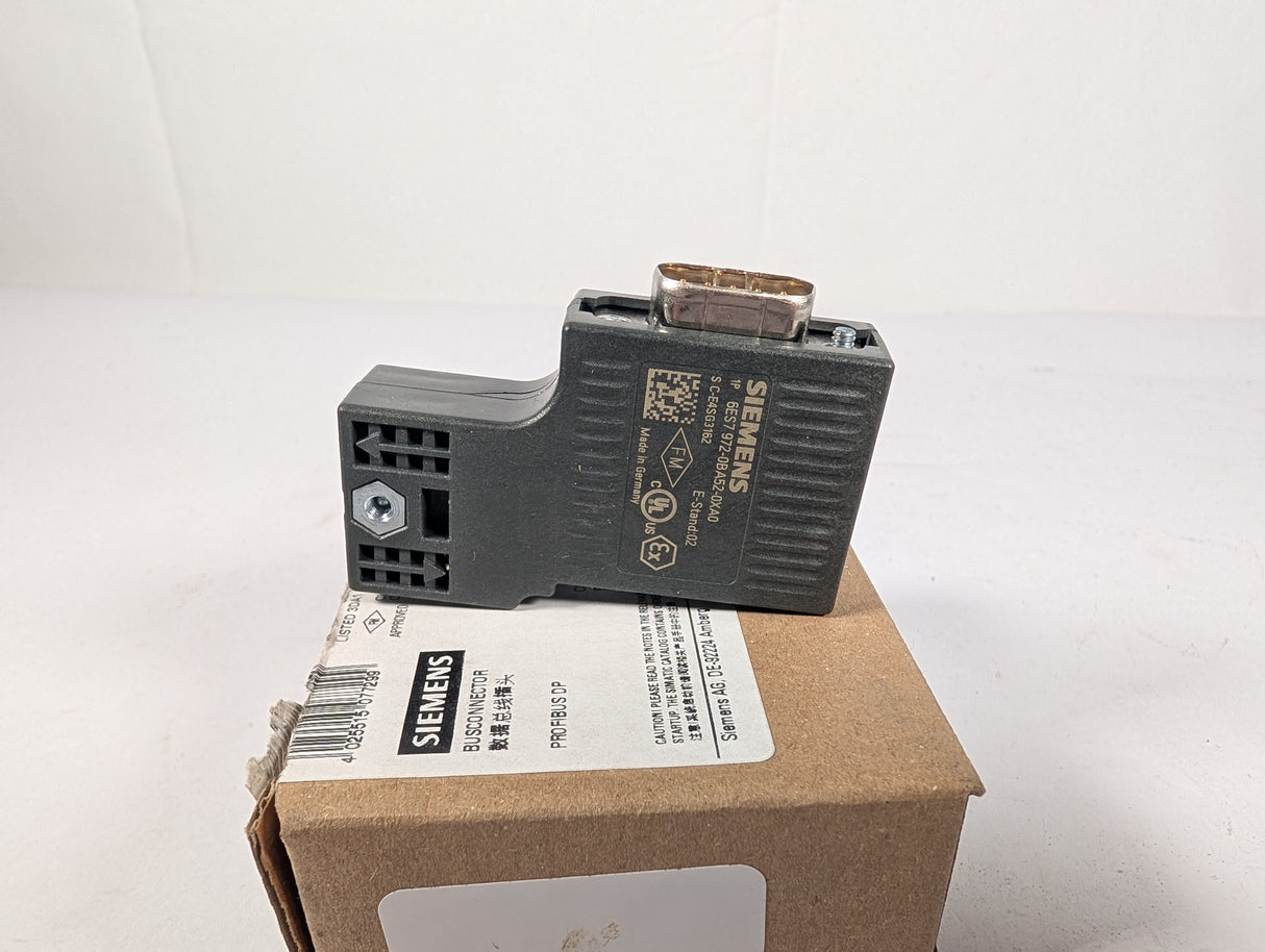 Siemens - PROFIBUS DP Connector - 6ES7 972 - 0BA52 - 0X0A - New - Big Liquidators