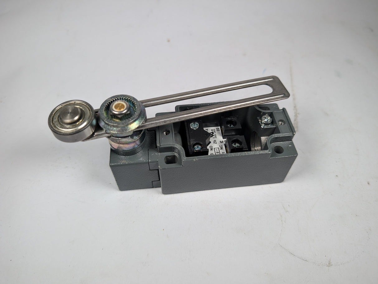 ABB - LImit Switch - 2TLA50021R1200 - New - Big Liquidators