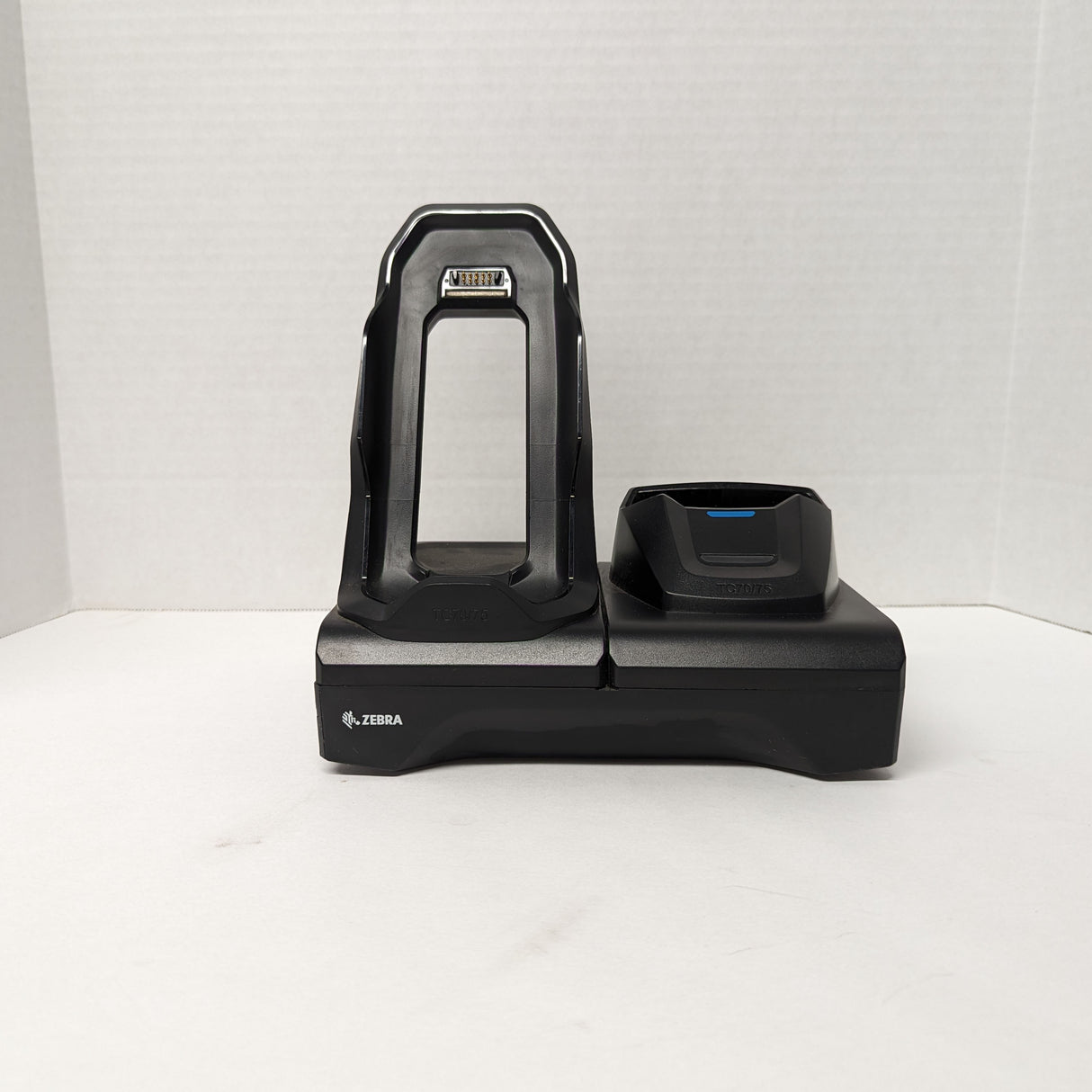 Zebra TC7X - Single-Slot Charger For Barcode Scanner - Used