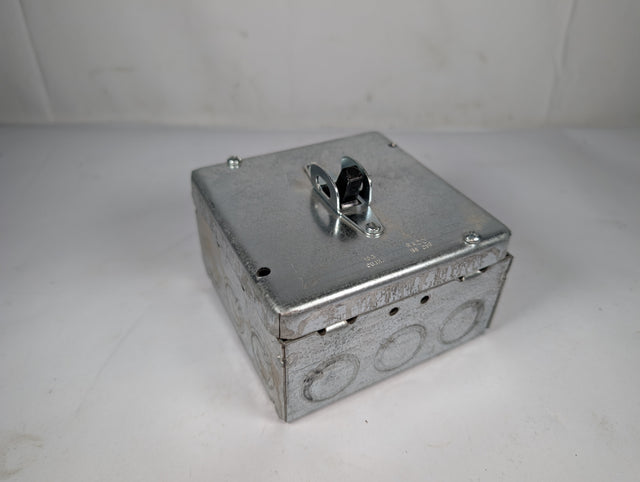 Hubbel - 30 Amp Disconnect Switch with 4" Enclosure - HBL7810D - New - Big Liquidators