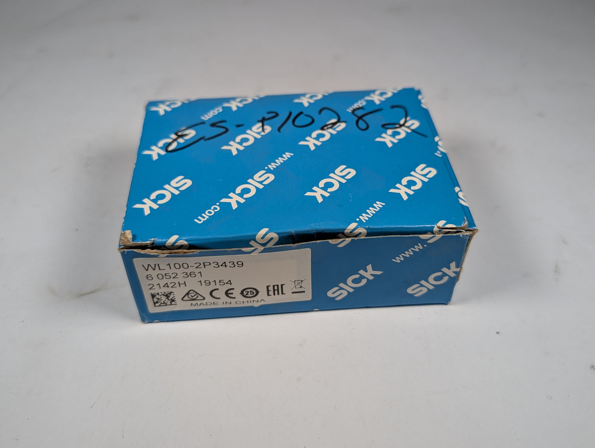 SICK - Miniature Photelectric Sensor - WL100 - 2P3439 - New - Big Liquidators