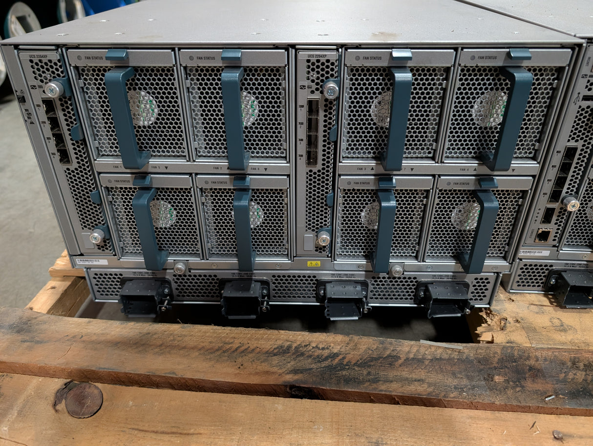 CISCO - 8 - Slot Blade Server with 4 Power Supplies - Cisco UCSB - 5108 - AC2 - Used - Big Liquidators