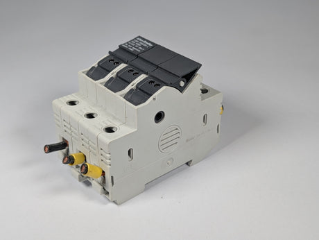 Allen Bradley - 30 Amp Fuse Holder - 1492 - FB3C30 - L - Used - Big Liquidators