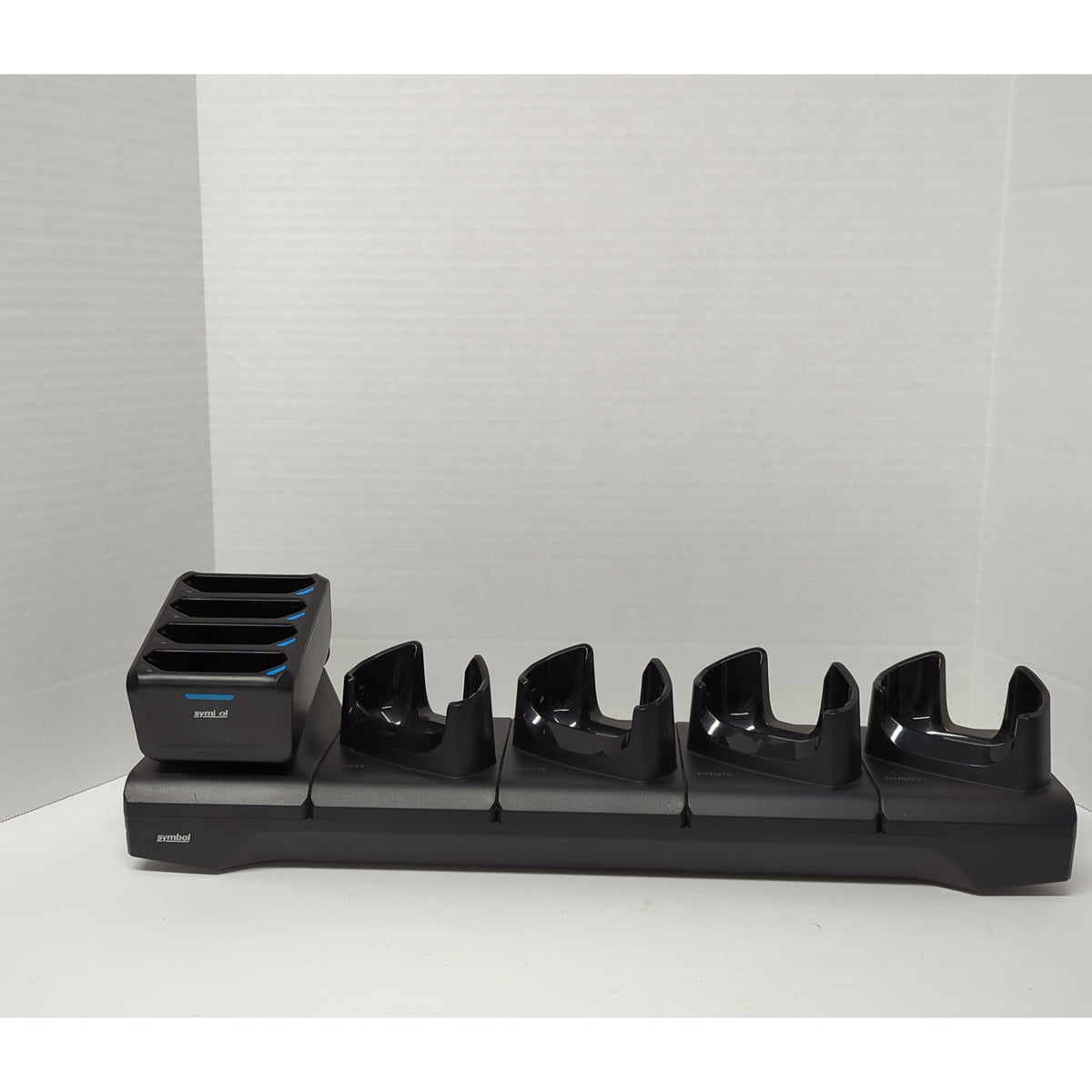 Zebra Toaster Zebra CRD-TC7X-5C4B-KT1 - 4 slot charging dock - Toaster slot - Used ...